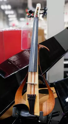 Yamaha - 4 String Electric Violin - Natural Body